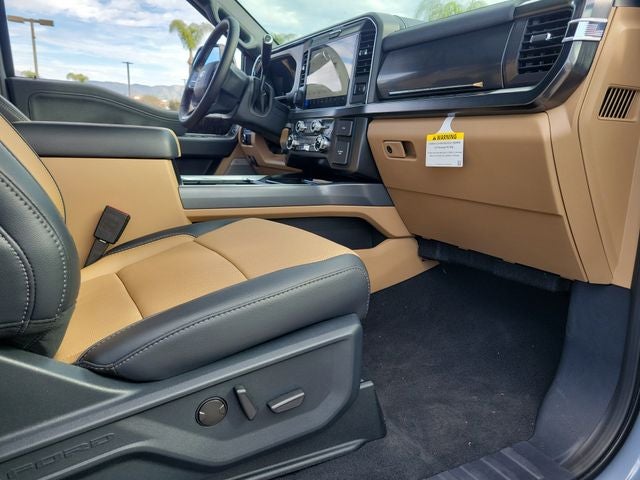 2025 Ford F-350SD Lariat DRW