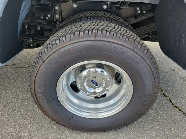 2025 Ford F-350SD Lariat DRW