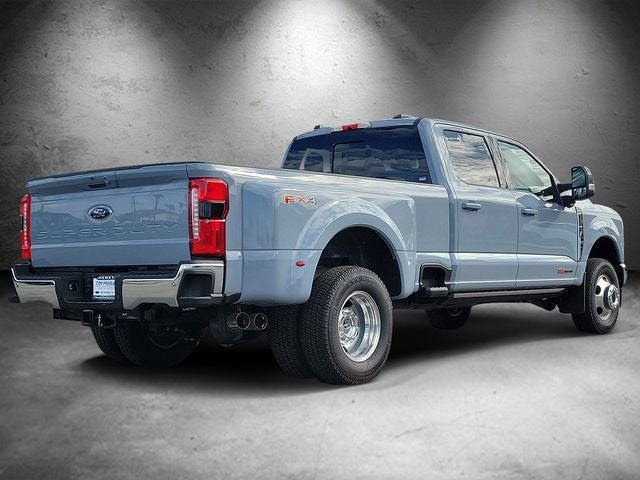 2025 Ford F-350SD Lariat DRW