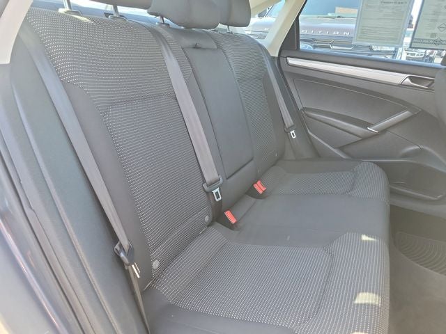 2017 Volkswagen Passat 1.8T S