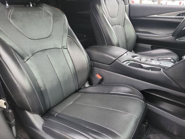 2022 INFINITI QX60 LUXE