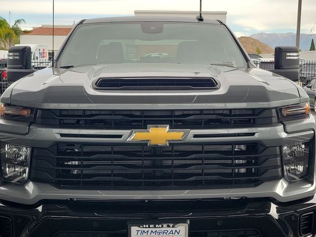 2026 Chevrolet Silverado 2500HD Custom