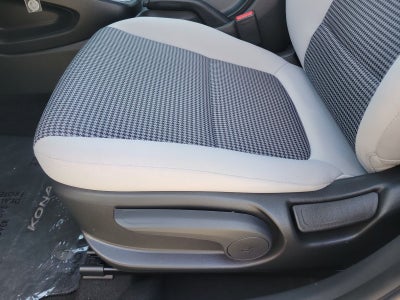 2022 Hyundai Kona SE