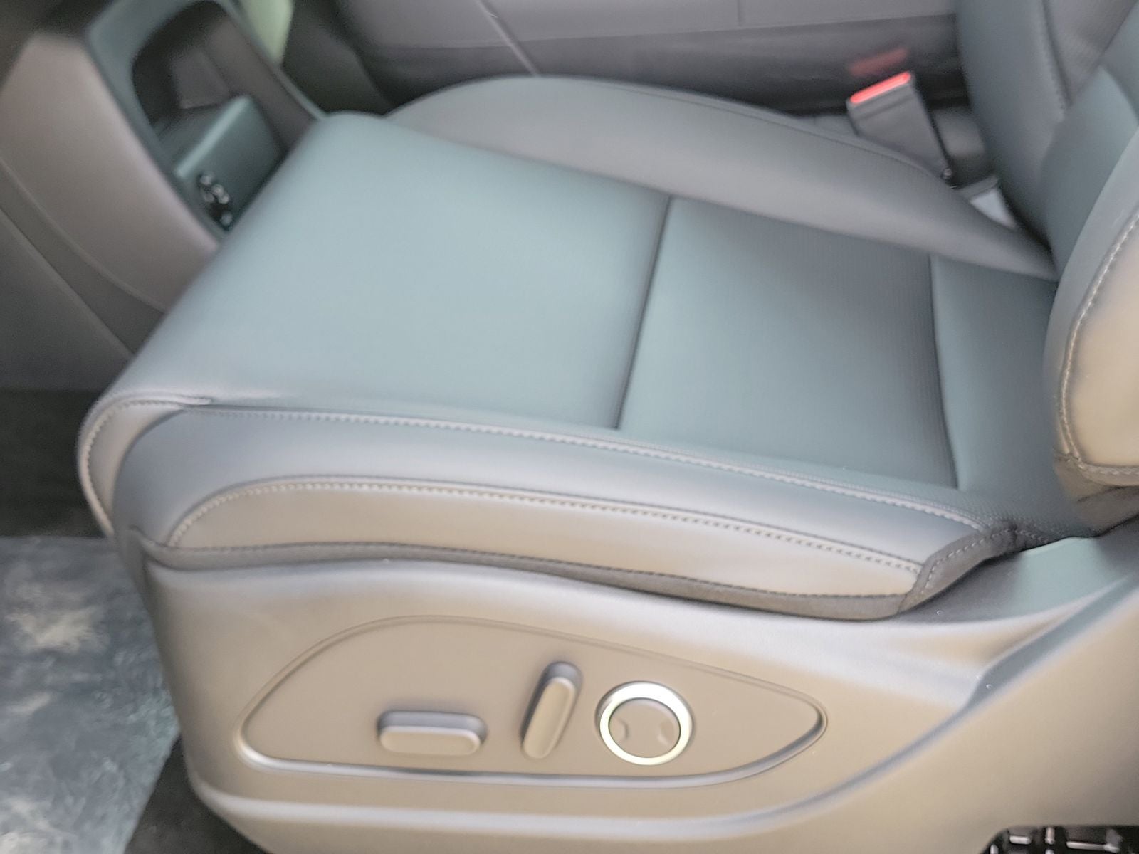 2026 Hyundai Palisade Hybrid Blue SEL 8 Passenger