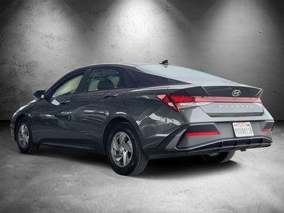 2025 Hyundai Elantra SE