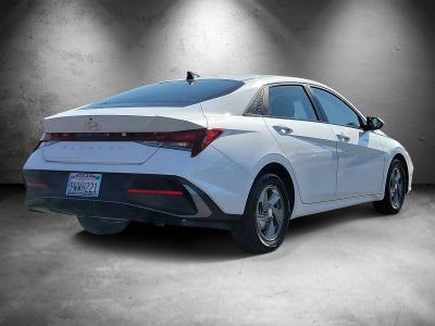 2025 Hyundai Elantra SE