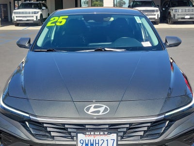 2025 Hyundai Elantra SE