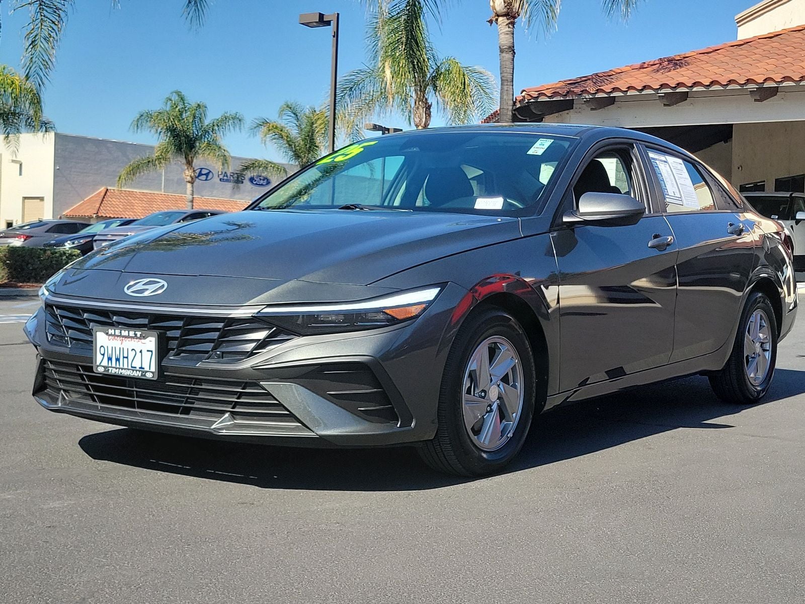 2025 Hyundai Elantra SE