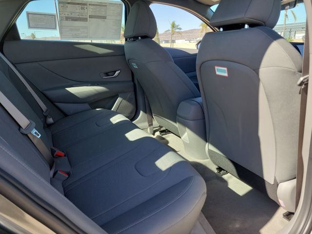 2025 Hyundai Elantra SE