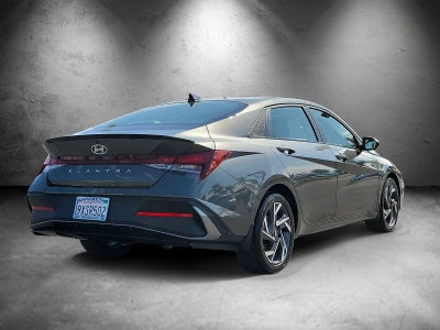 2025 Hyundai Elantra SEL Sport