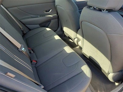 2025 Hyundai Elantra SEL Sport