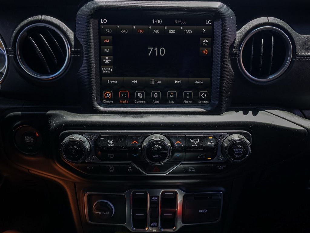 2022 Jeep Gladiator Overland