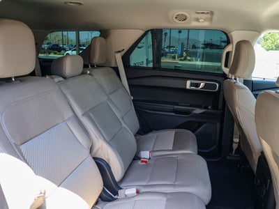 2022 Ford Explorer Base