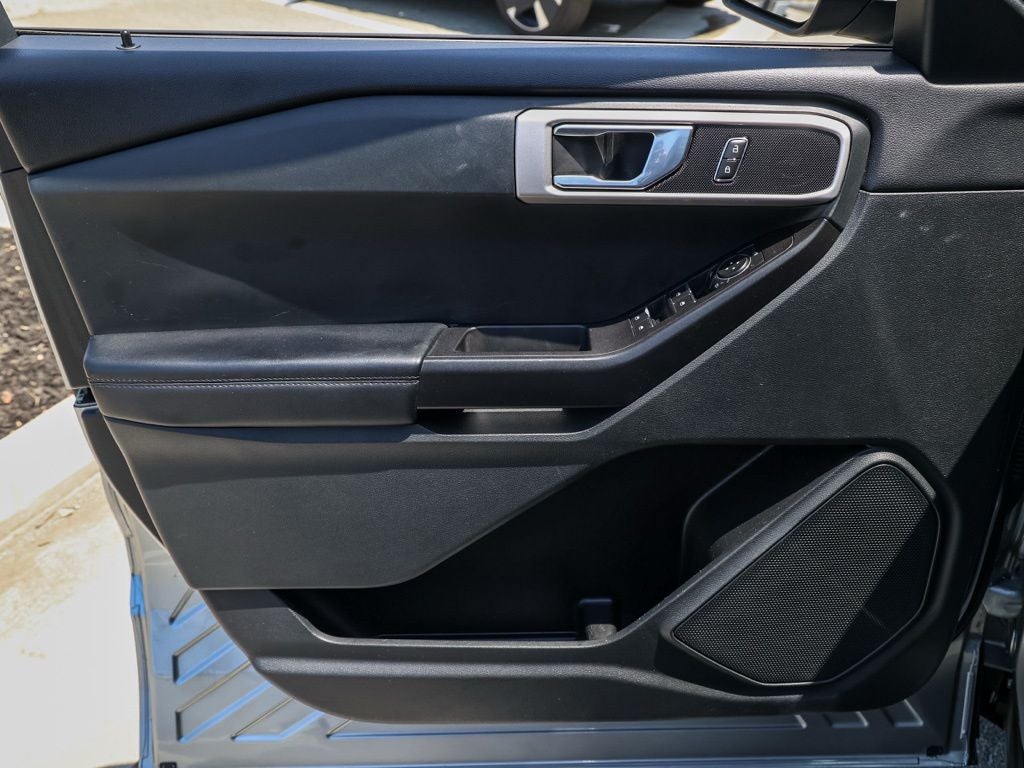 2022 Ford Explorer Base