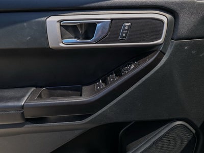 2022 Ford Explorer Base