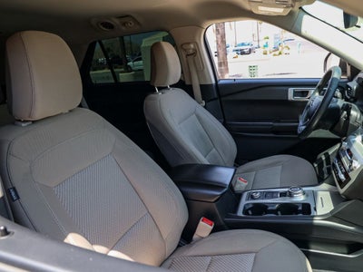 2022 Ford Explorer Base