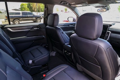2024 GMC Acadia Elevation