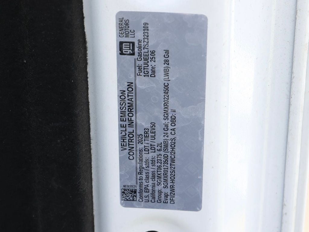 2025 GMC Sierra 1500 AT4