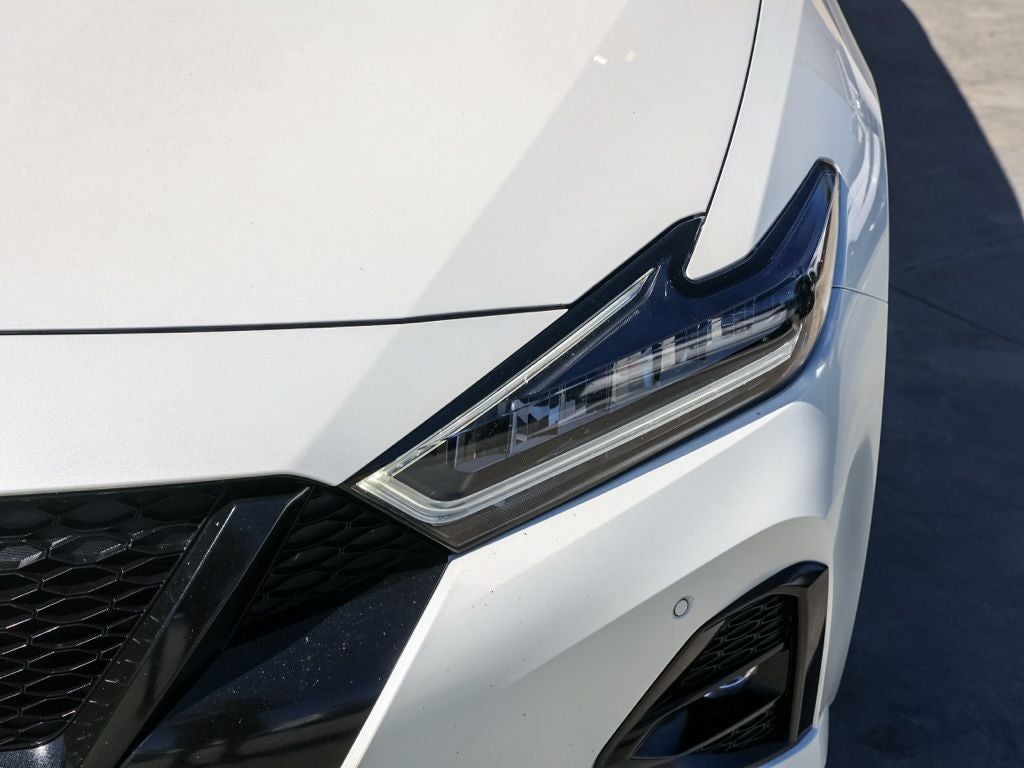 2023 Nissan Maxima SR