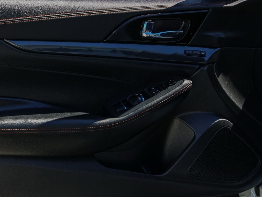 2023 Nissan Maxima SR