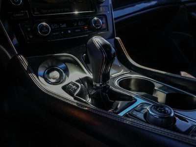 2023 Nissan Maxima SR