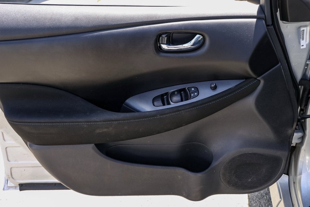 2024 Nissan Leaf S