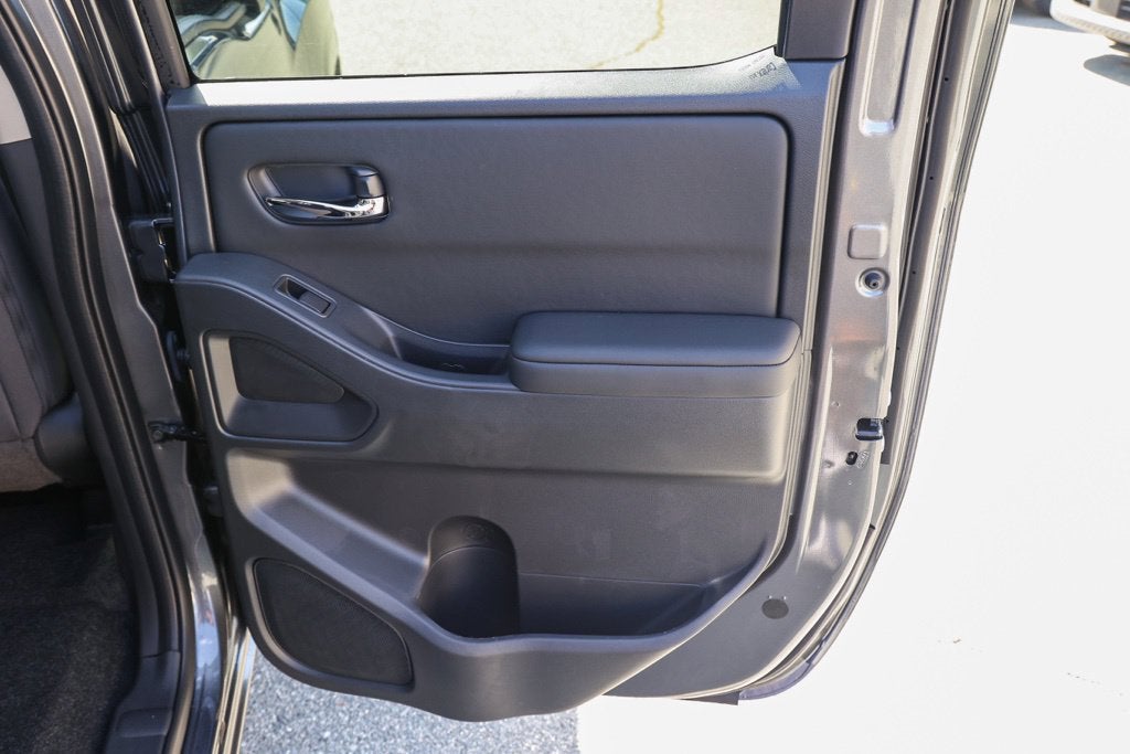 2027 Nissan Frontier SV