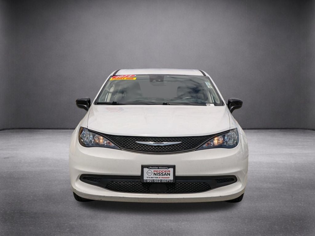 2024 Chrysler Voyager LX