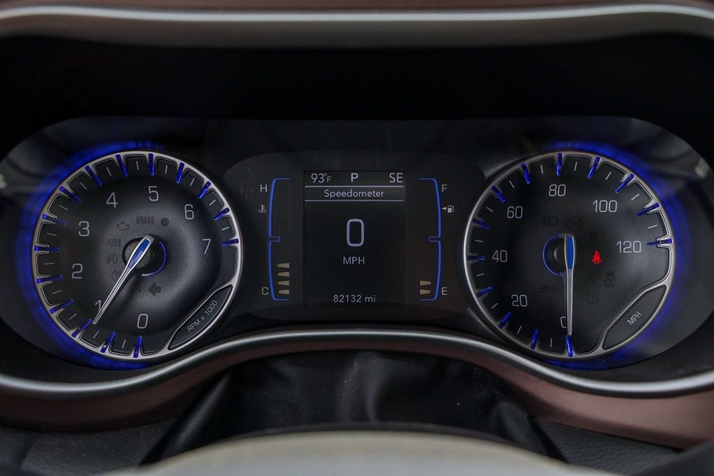 2024 Chrysler Voyager LX