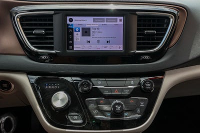 2024 Chrysler Voyager LX