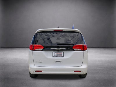 2024 Chrysler Voyager LX