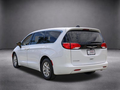 2024 Chrysler Voyager LX