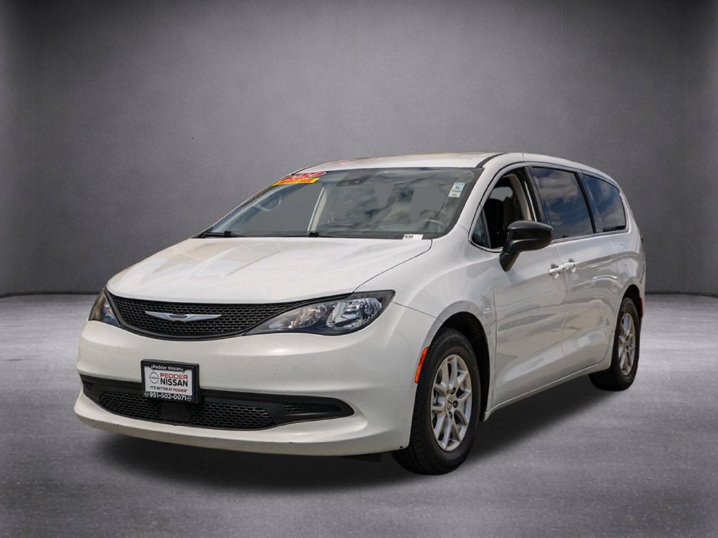 2024 Chrysler Voyager LX