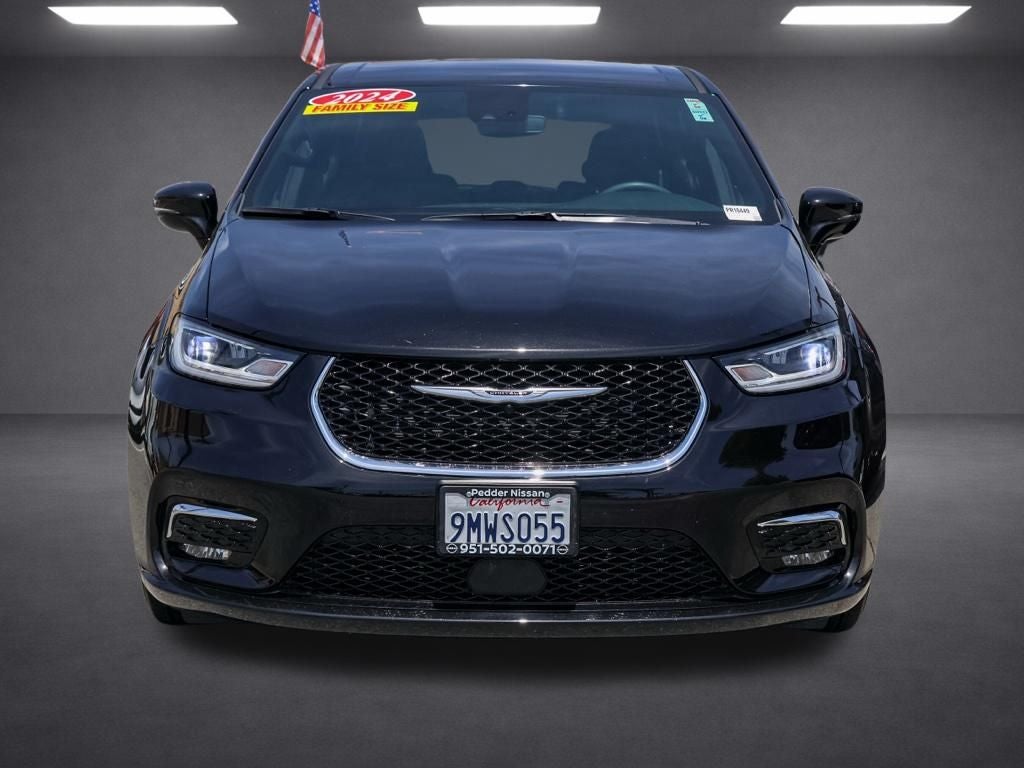 2024 Chrysler Pacifica Touring