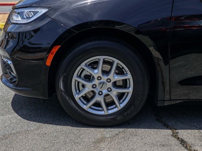 2024 Chrysler Pacifica Touring