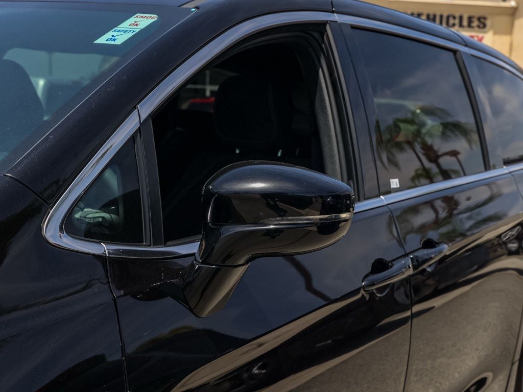 2024 Chrysler Pacifica Touring
