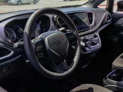 2024 Chrysler Pacifica Touring