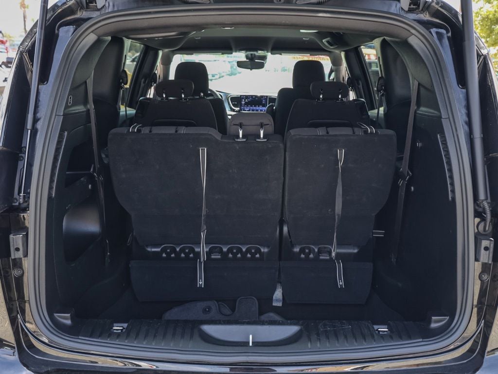 2024 Chrysler Pacifica Touring