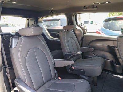 2024 Chrysler Pacifica Touring
