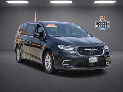 2024 Chrysler Pacifica Touring