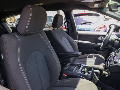 2024 Chrysler Pacifica Touring