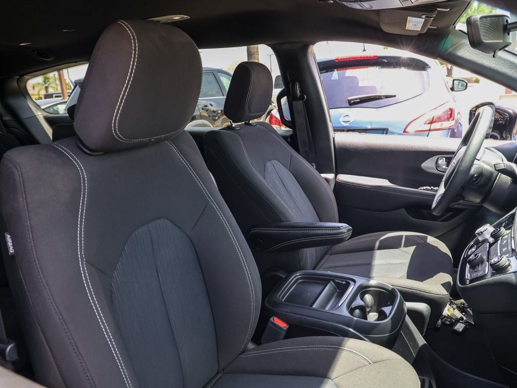 2024 Chrysler Pacifica Touring