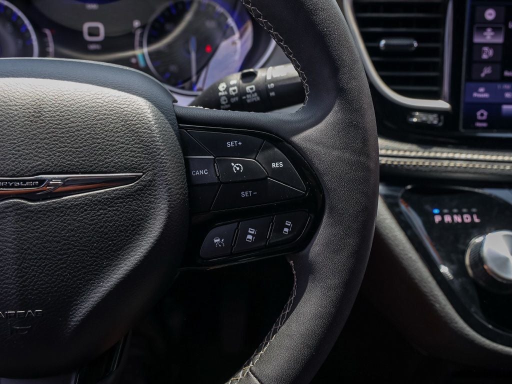 2024 Chrysler Pacifica Touring