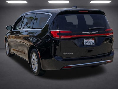 2024 Chrysler Pacifica Touring