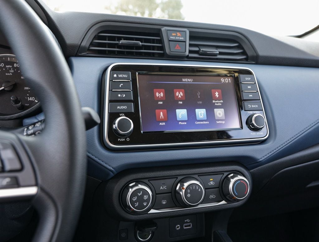 2025 Nissan Versa 1.6 SV