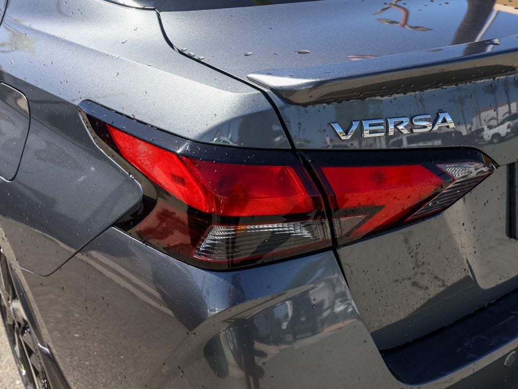 2025 Nissan Versa 1.6 SR