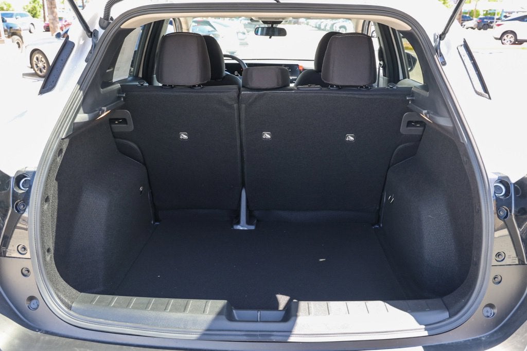 2027 Nissan Kicks SV