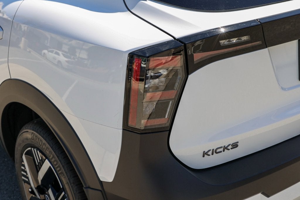 2027 Nissan Kicks SV