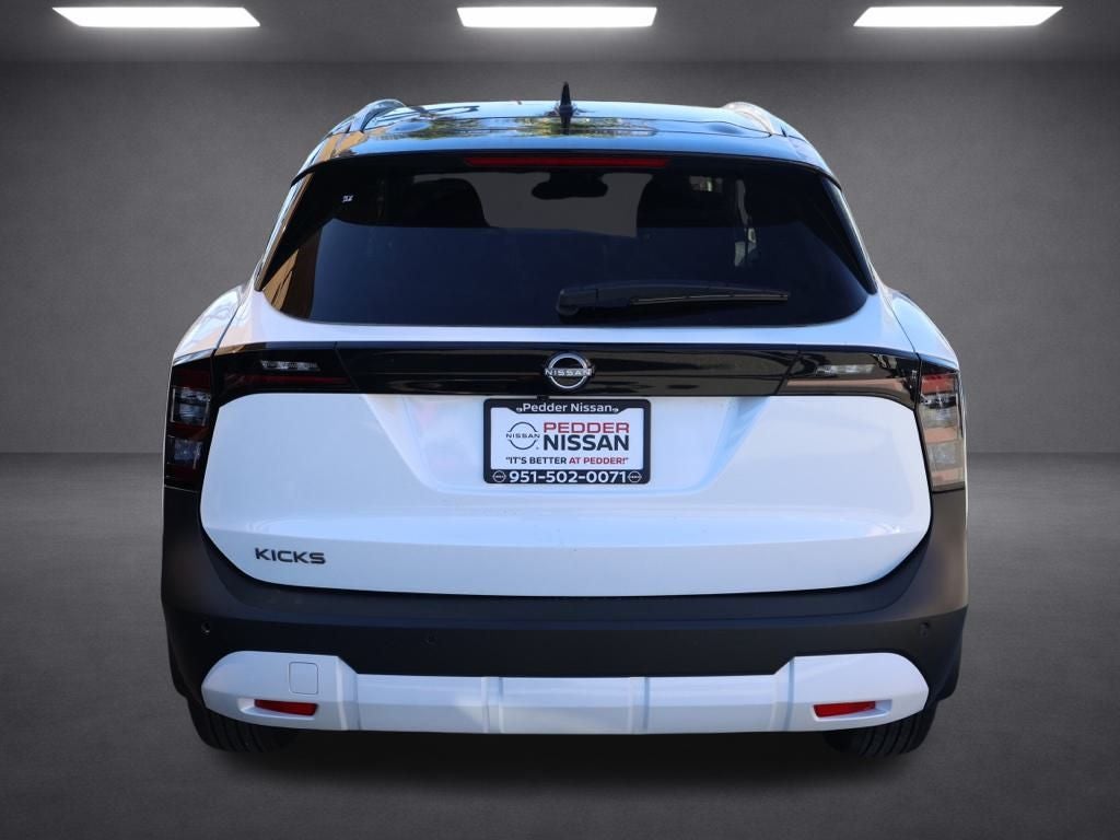 2026 Nissan Kicks SV