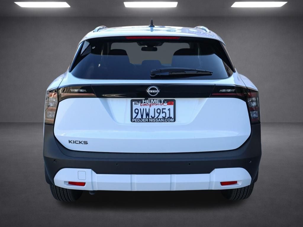 2026 Nissan Kicks SV